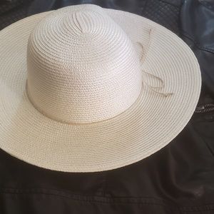 Summer hat - white